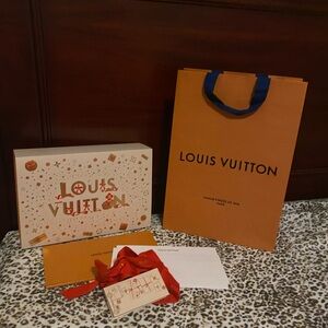 Louis Vuitton box & packaging bundle 2023 special Edition Vivianne sleeve